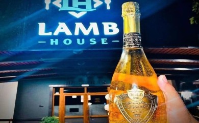 Lussory: Glamurozni Gold Wine 24K, prvo bezalkoholno halal vino u BiH i regiji