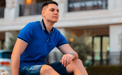 SLUPAO AUTO OD 300.000 EURA: On je najbogatiji srbijanski influenser