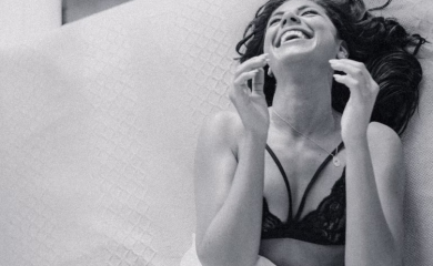 Zaboravite na krevet: Ova jednostavna poza pružiće svakoj ženi najjači vrhunac