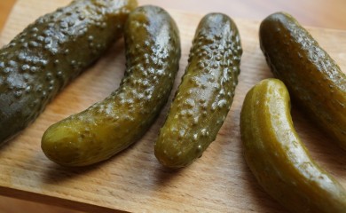 Greške koje pravimo kada spremamo kisele krastavce: Probajte ovaj recept i biće kao kupovni