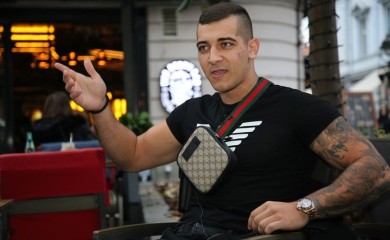 GOST BRUTALNO ODBRUSIO DALILI: Na pitanje o zaradi ponizio Dragojevićku