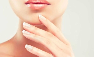 Šta znače bijele mrlje na noktima?