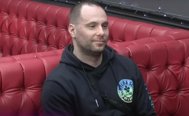 ZVEZDAN KAO TRI U JEDAN: Anu grije, Anđelu hladi, a iz Maje ne bi da ga vadi