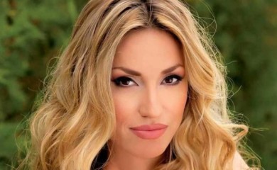 OPSJEDNUTI FAN: Dario Šogorović optužio Radu Manojlović da joj je platio 10.000 eura za intimne odnosne