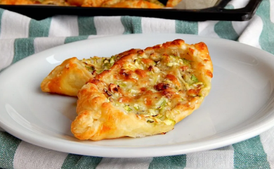 Doručak, ručak ili užina… Napravite punjene lisnate lađice – tu je i recept