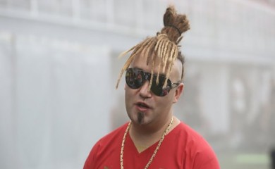 MILIONI, KAMIONI, A JEDE GRAH IZ KONZERVE I KUPOVNE TULUMBE