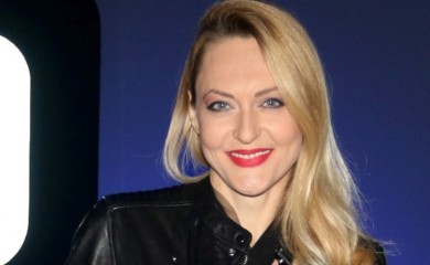 NA PINKU JE VIŠE OD 2 DECENIJE, SAD POKIDALA U BIKINIJU!