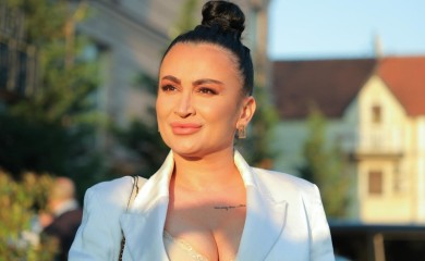 Andreana Čekić pojavila u pratnji ovog takmičara: Evo kako je Saša reagovao kada ju je vidio