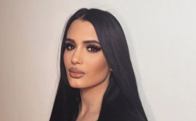 ZALIJEPILA MU ŠAMAR! Pjevačica ovo NIJE MOGLA da podnese, dečko ostao u ŠOKU