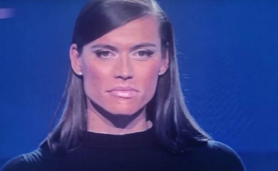 JA SAM SAMO ŽENA KOJA ŽELI DA BUDE SREĆNA Haos u Zvezdama Granda, transrodna pjevačica napravila totalnu pometnju