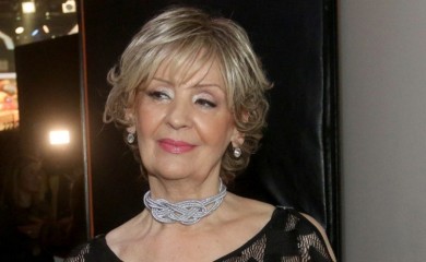 “U moje vrijeme nisi smio da budeš gologuz na bini” Lepa Lukić oplela po mlađim kolegama