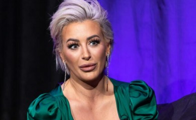 ''IMATE LI NARKOTIKE KOD SEBE?'' Dušica Jakovljević objavila snimak ISPITIVANJA - pokazala ljudima šta drži u RUKAMA