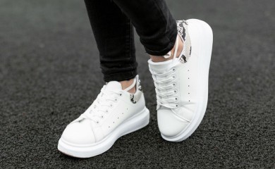 Bijele patike biće kao nove: ‘Sve što vam je potrebno već imate kod kuće’