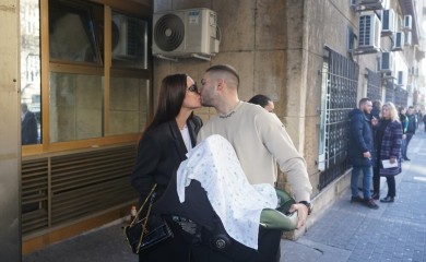 PRVA SLIKA MALOG VUKANA ŠIJANA: Ponosni otac ne krije sreću