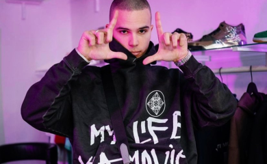 SRPKINJE SU PROŠLOST ZA VOJAŽA! Ona je njegova NOVA djevojka, velika je zvijezda