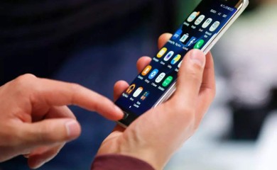 Gledamo li u telefon češće nego u ljude?