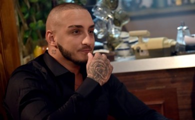 "BIO JE TU UKP, PET INSPEKTORA..." Vuk Mob se oglasio poslije jezivog napada SATAROM na njegovog druga!