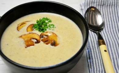 Za ljubitelje gljiva i jela “na kašiku”: Čorba sa pečurkama