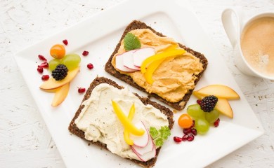 Najgora greška koju ljudi prave kada doručkuju, a povećava nivo šećera u krvi