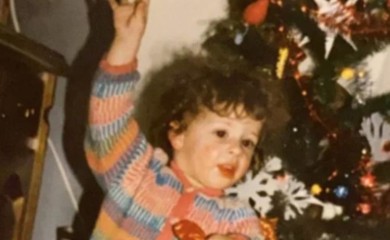 ROĐENA NA ISTI DAN KAD I BRENA, A IDOL JOJ JE DRAGANA MIRKOVIĆ: Znate li ko je pjevačica sa slike?