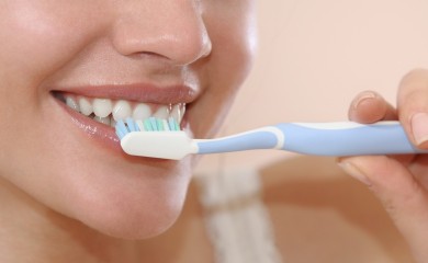 "Samo je jedno vrijeme pravo za pranje zuba" – ako radite drugačije, trajno oštećujete gleđ