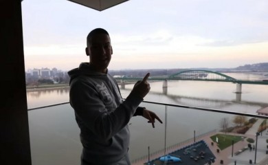 Baka Prase pokazao stan od 2,2 miliona eura i poručio: Sirotinjo, ne možete u moje dvorište!
