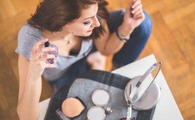 Kako pravilno nanijeti parfem?