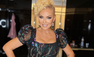 Penzioner je zbog Lepe Brene preskočio ogradu: Zaštitari ga htjeli maknuti, ali ona nije dala