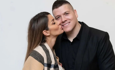 SITNO BROJI DO POROĐAJA! Evo kako Slobina supruga izgleda u poodmakloj trudnoći