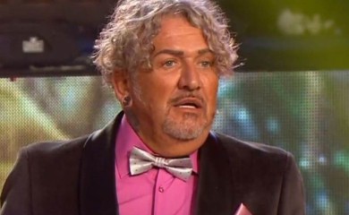 PROŠETAO 20 GODINA MLAĐU RIBETINU! Macina žena u brutalnom izdanju na premijeri "Munja"