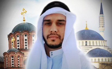 Promijenio vjeru: Dejan Dragojević prešao u islam i klanjao u džamiji (VIDEO)