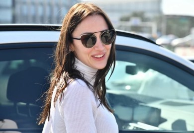 PODRŽALA SVEKRVU! Aleksandra Prijović pojurila na OTVARANJE Breninog novog brenda