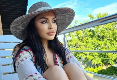 POGAĐA PRAVO U SRCE: Svi se pitaju kome je Aleksandra Mladenović uputila poruku