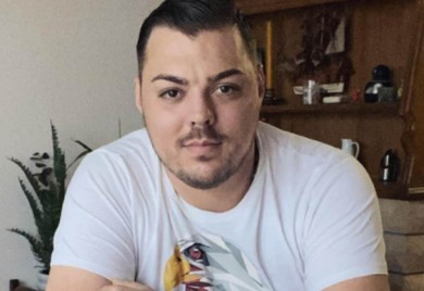 DETALJI O ZDRAVSTVENOM STANJU SLOBE VASIĆA! Hitno primljen u bolnicu - "Osećao pritisak u glavi, bio je UZNEMIREN!"