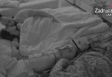 ŽESTOK ZORNJAK POSLIJE SVAĐE S ANOM: Zvezdan s leđa prišao Anđeli, dok je Ćurčićeva ležala u krevetu pored