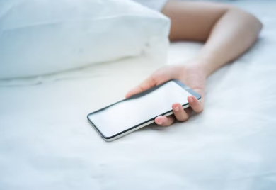 Nikad ne stavljajte mobilni ispod jastuka!