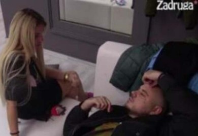 CAR ZABRANIO ALEKSANDRI DA SPOMINJE DEJANA: Zaprijetio joj i očitao bukvicu