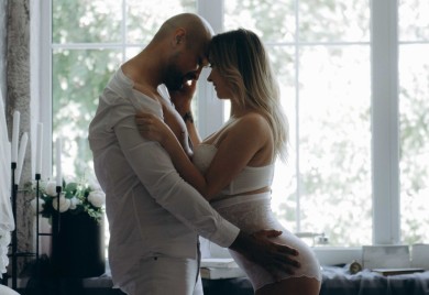 Žene joj plaćaju da ih nauči kako da manipulišu muškarcima: "Ovako će uraditi sve što poželite"