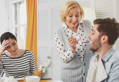 Ova četiri horoskopska znaka su nepopravljivi mamini sinovi