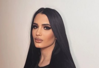 ZALIJEPILA MU ŠAMAR! Pjevačica ovo NIJE MOGLA da podnese, dečko ostao u ŠOKU