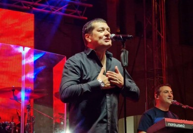 "BIO SAM MAMIN I TATIN SIN!" ACO PEJOVIĆ ISKRENO O ODRASTANJU: Nije bilo lako...