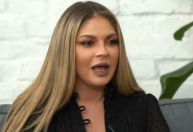 "A TI SI BAŠ KULTURNA SA TIM KESICAMA UMESTO GRUDI, SELJANČURO"! Žestoko napali Vanju Mijatović