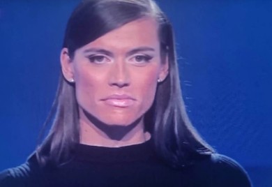 JA SAM SAMO ŽENA KOJA ŽELI DA BUDE SREĆNA Haos u Zvezdama Granda, transrodna pjevačica napravila totalnu pometnju