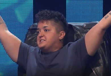 SAŠA POPOVIĆ NAM DAJE HONORARE U DRVIMA: Marija Šerifović nasmijala publiku, evo kako se ostali griju ove zime