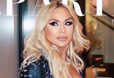 SELMA NA SNIJEGU POZIRALA SAMO U BRUSHALTERU! Na pragu 5. decenije raspametila izgledom