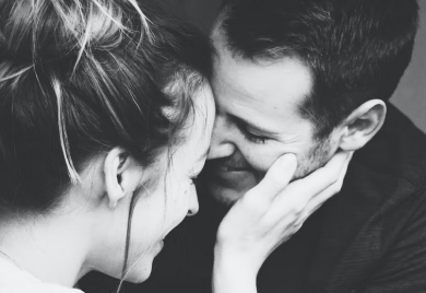 Žene na muškarcima prvo primjećuju širinu ramena: A znate li šta oni prvo vide na ženama?