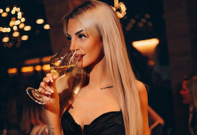 KRIV JE OBILAN DORUČAK: Tara Simov negira priče da je trudna