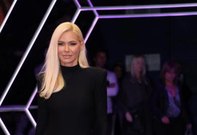 POPELA SE NA ŠANK: Nataša Bekvalac lomi uz pjesmu Jelene Karleuše