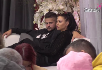 RED SVAĐE, RED LJUBAVI!