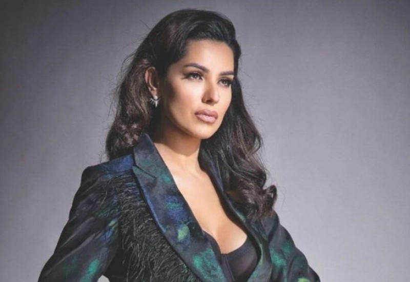 NESTALA BUJNA KOSA: Tanja Savić kao na početku karijere